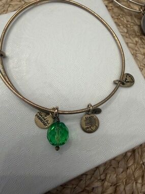 Emerald green pendant and heart key lock bracelet